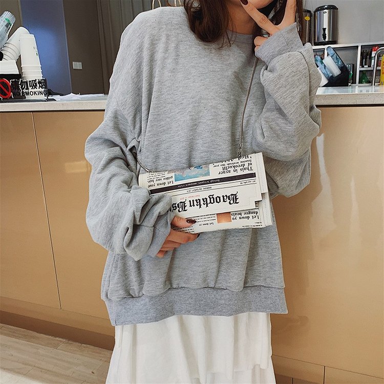 Newspapers modeling day clutch - Flap Bag Envelope avis et prix