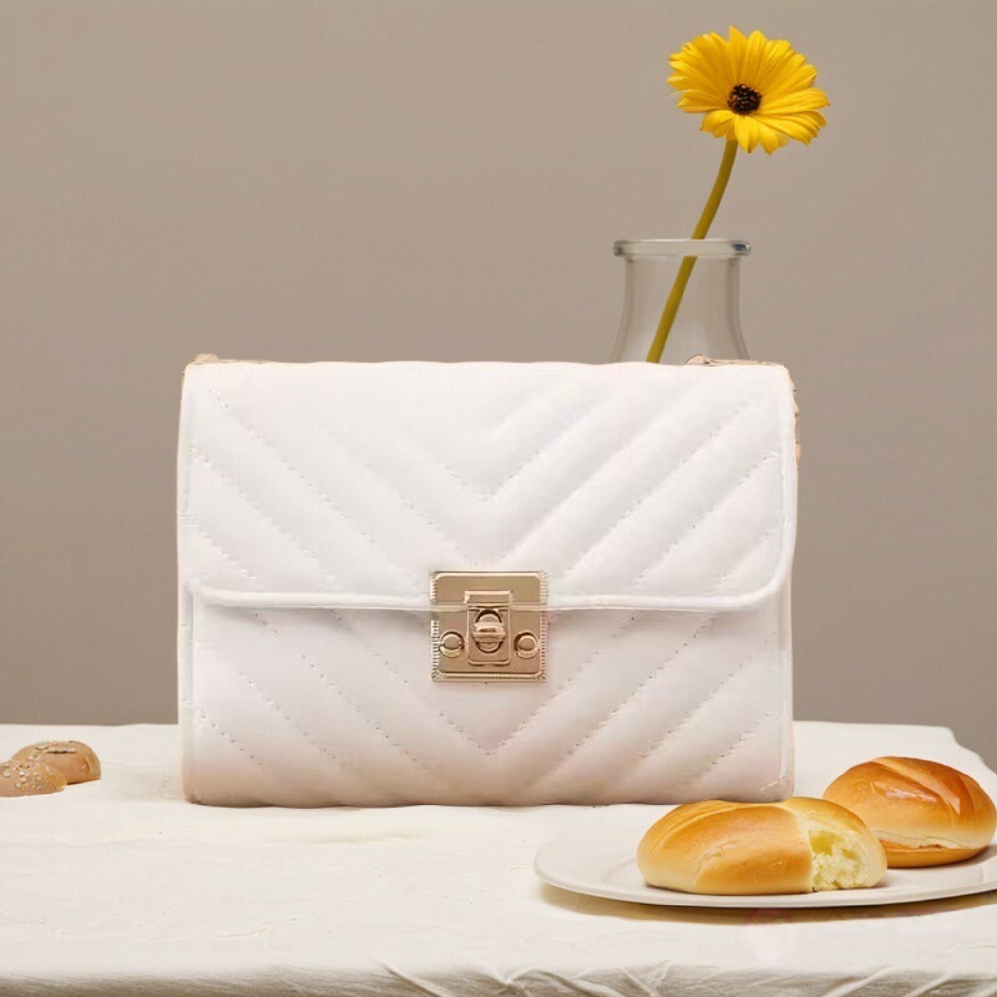 Luxury V-Chevron Quilted Chain - Women Bags Louis Vuitton avis et prix